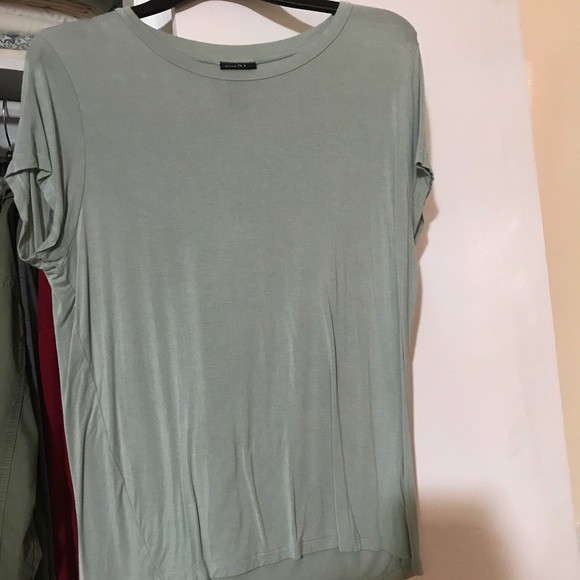 Rue 21 solid tee - Picture 1 of 1
